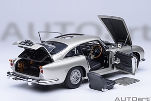 Aston Martin DB5 Goldfinger Silver, Firma Autoart, Art.-Nr.70296